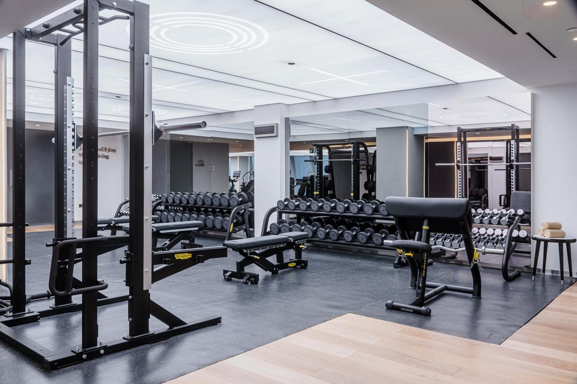 Hotel Fairmont Doha à Lusail Extérieur photo The gym at The Standard East Village