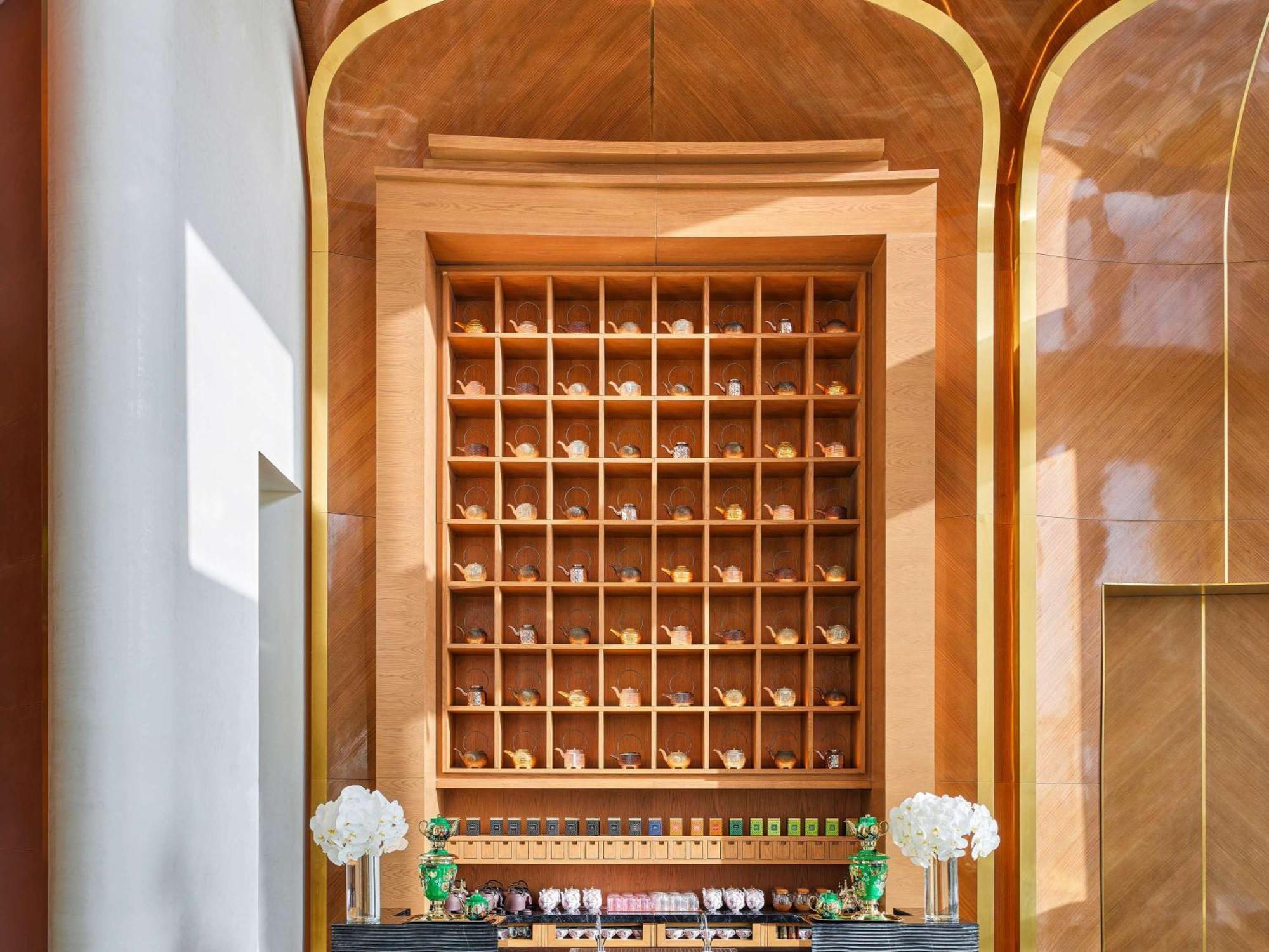 Hotel Fairmont Doha à Lusail Extérieur photo A bell desk at the Mandarin Oriental, Hong Kong